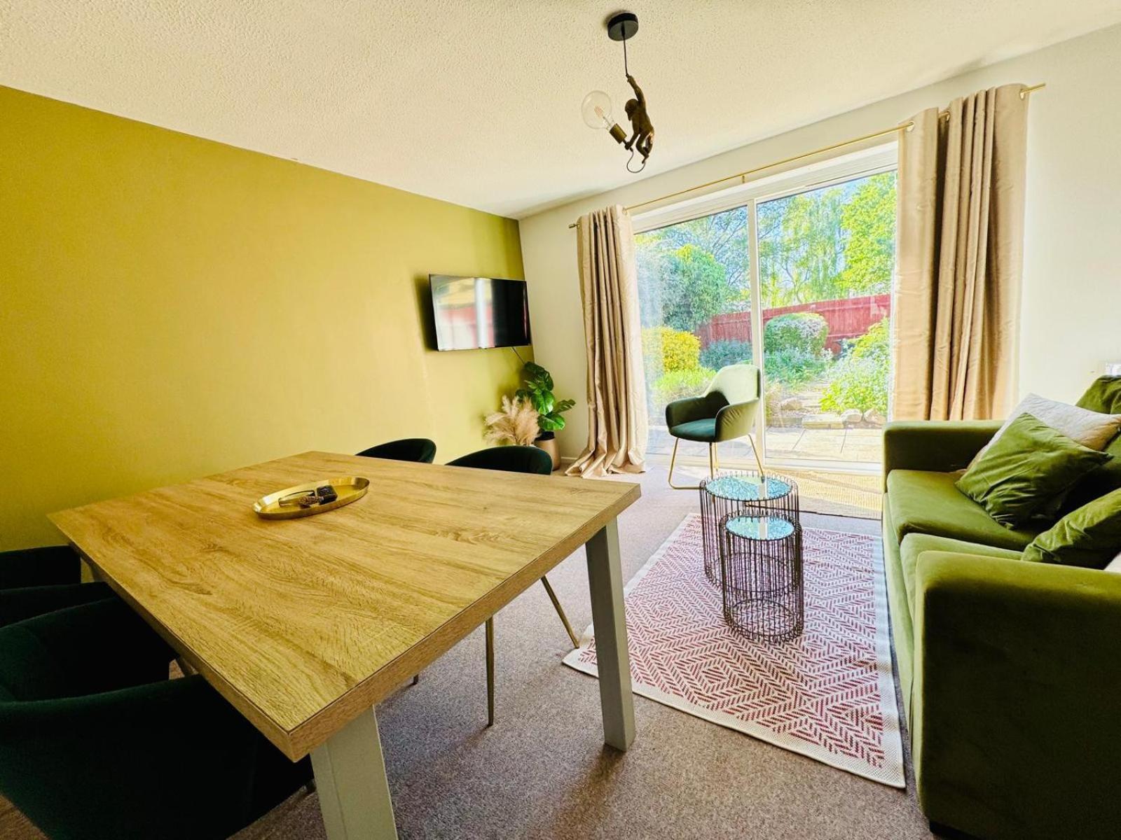 2 Bed House, Sleeps 6, Dog Friendly, Close To A14 M11, With Garden & Parking Long Stay Work Contractor Leisure, Jade เคมบริดจ์ ภายนอก รูปภาพ
