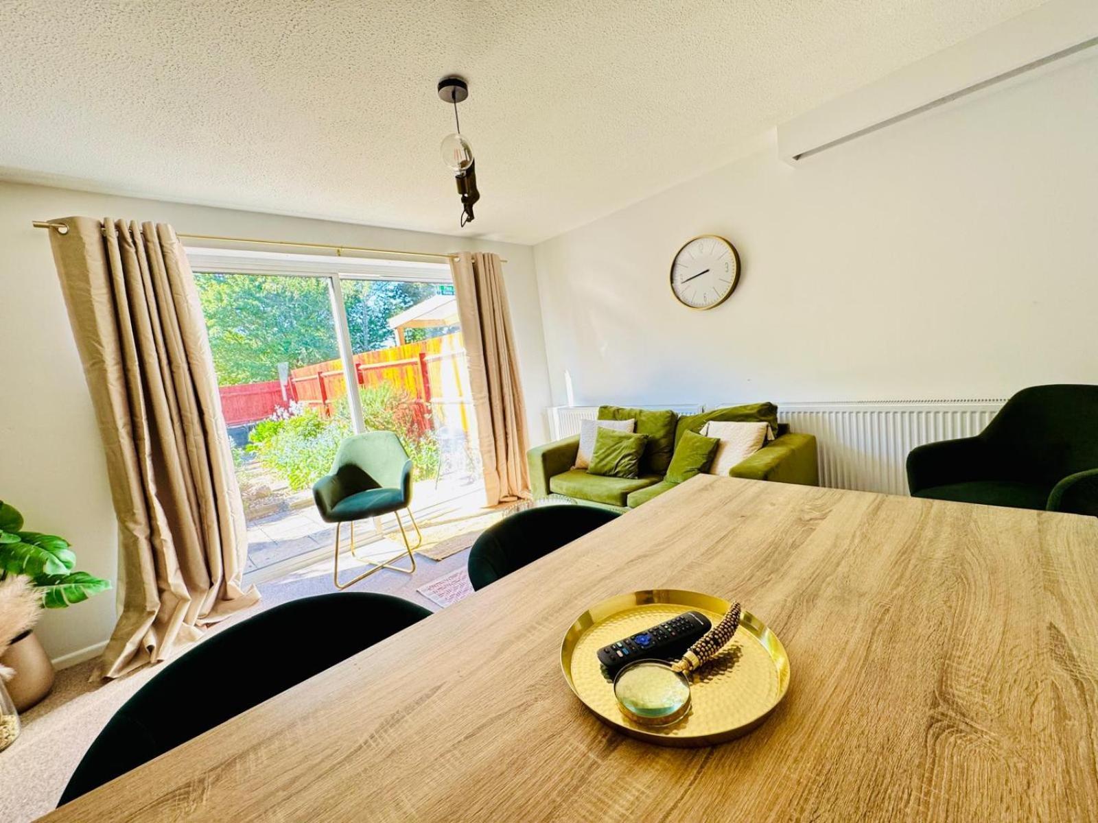 2 Bed House, Sleeps 6, Dog Friendly, Close To A14 M11, With Garden & Parking Long Stay Work Contractor Leisure, Jade เคมบริดจ์ ภายนอก รูปภาพ