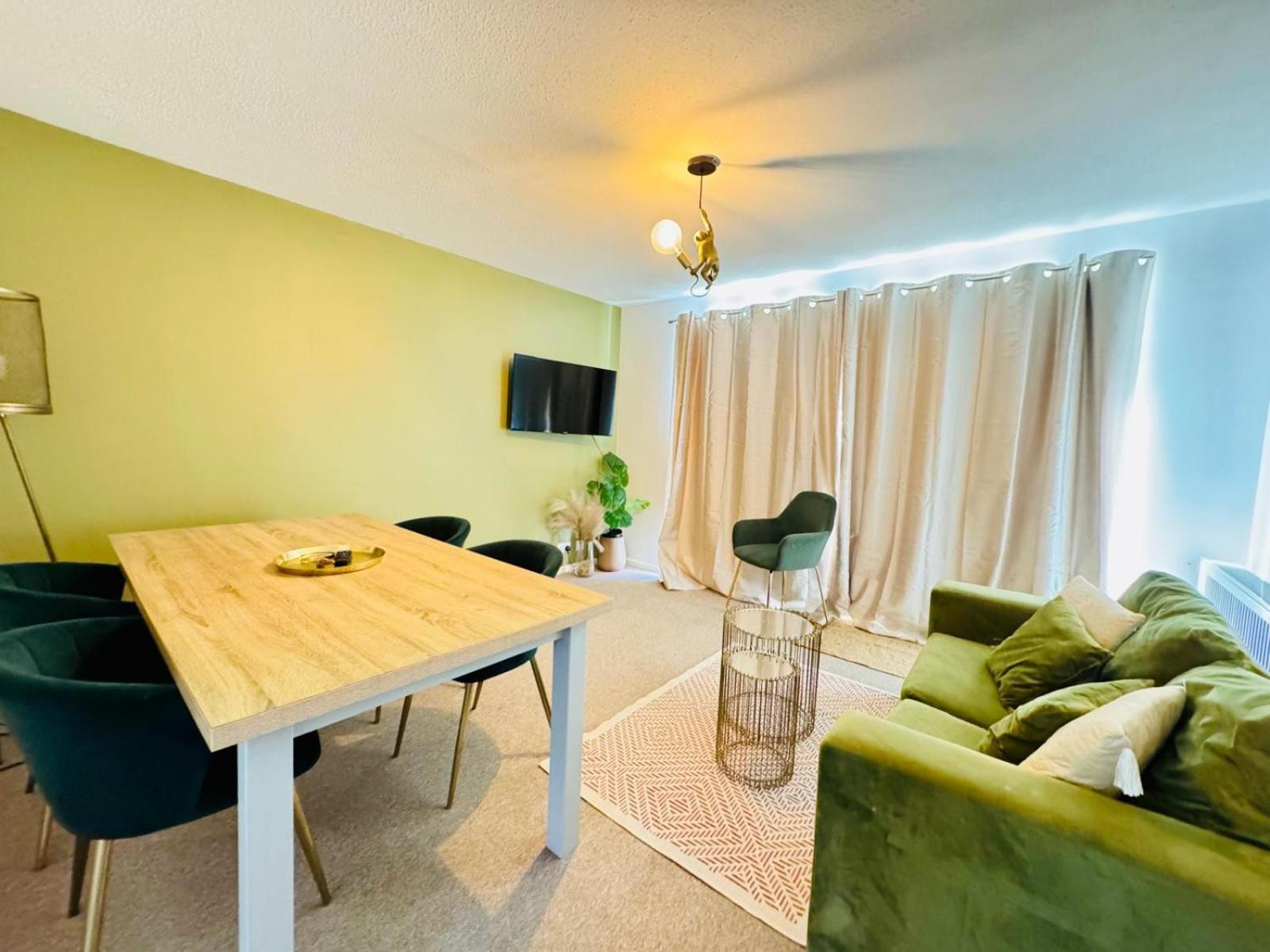 2 Bed House, Sleeps 6, Dog Friendly, Close To A14 M11, With Garden & Parking Long Stay Work Contractor Leisure, Jade เคมบริดจ์ ภายนอก รูปภาพ