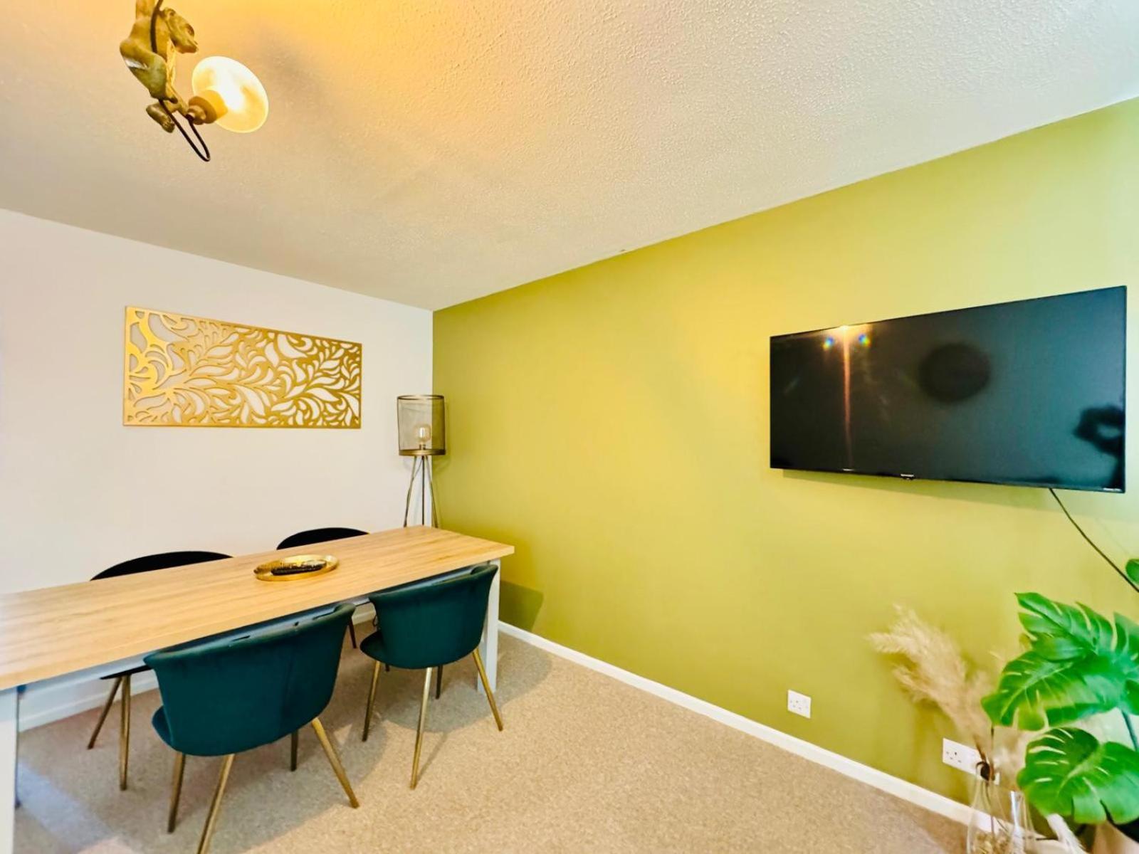 2 Bed House, Sleeps 6, Dog Friendly, Close To A14 M11, With Garden & Parking Long Stay Work Contractor Leisure, Jade เคมบริดจ์ ภายนอก รูปภาพ
