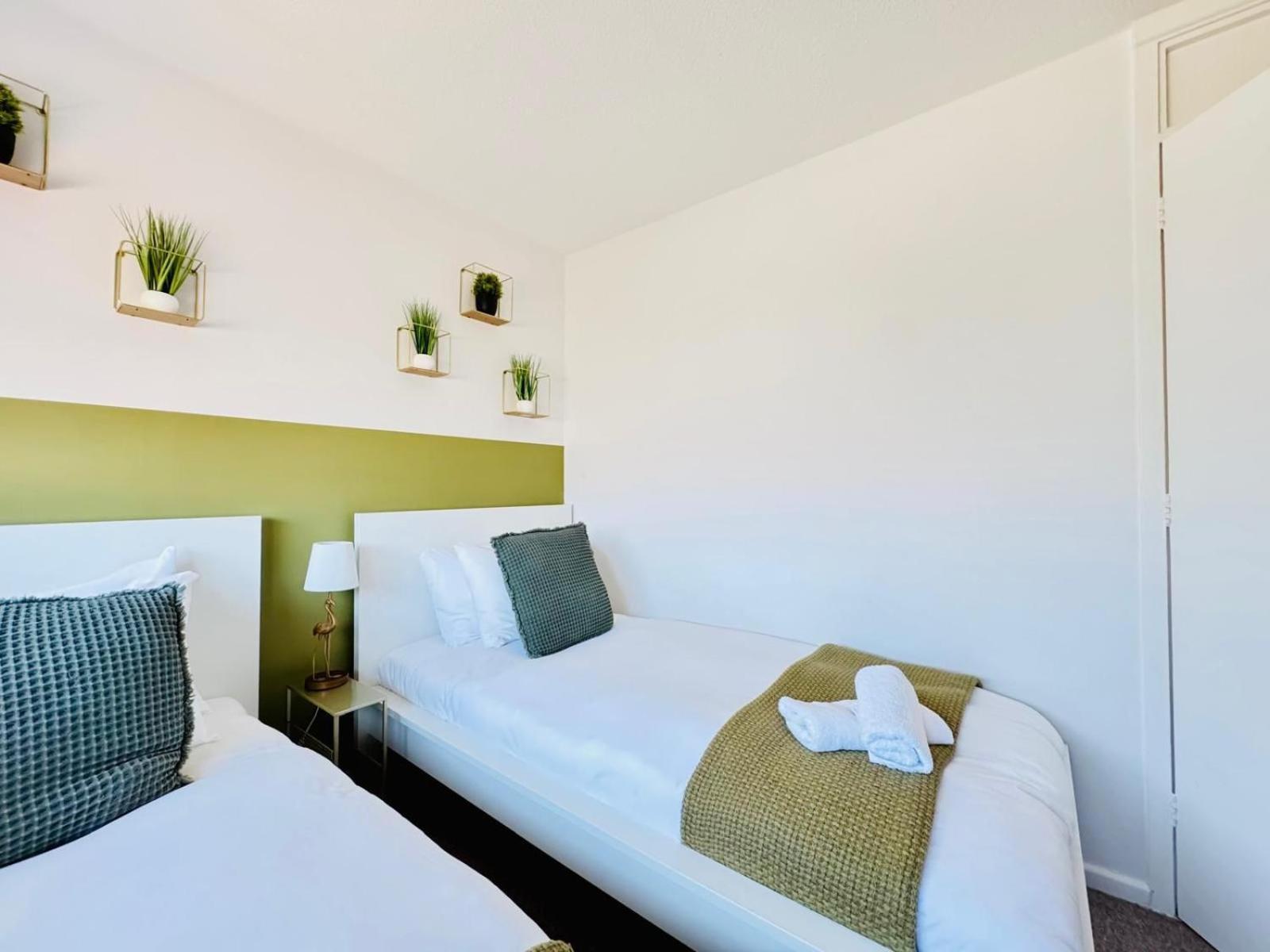 2 Bed House, Sleeps 6, Dog Friendly, Close To A14 M11, With Garden & Parking Long Stay Work Contractor Leisure, Jade เคมบริดจ์ ภายนอก รูปภาพ