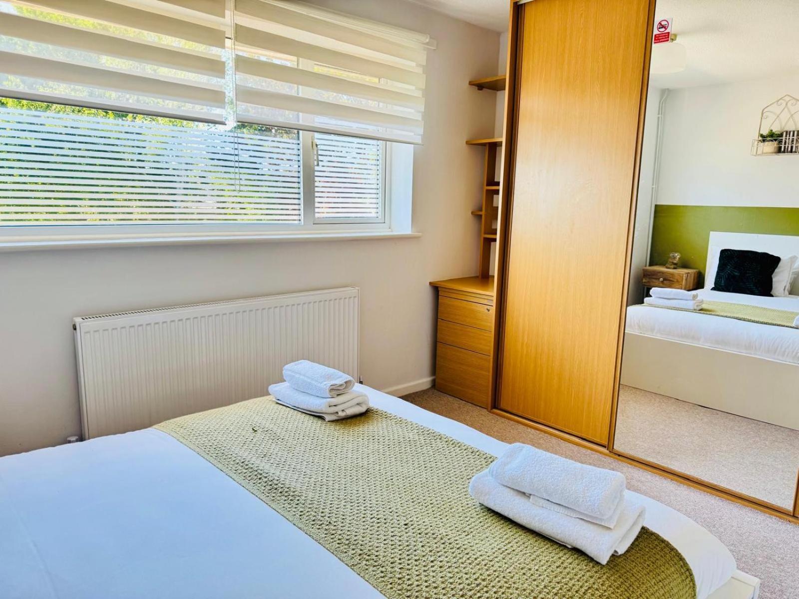 2 Bed House, Sleeps 6, Dog Friendly, Close To A14 M11, With Garden & Parking Long Stay Work Contractor Leisure, Jade เคมบริดจ์ ภายนอก รูปภาพ