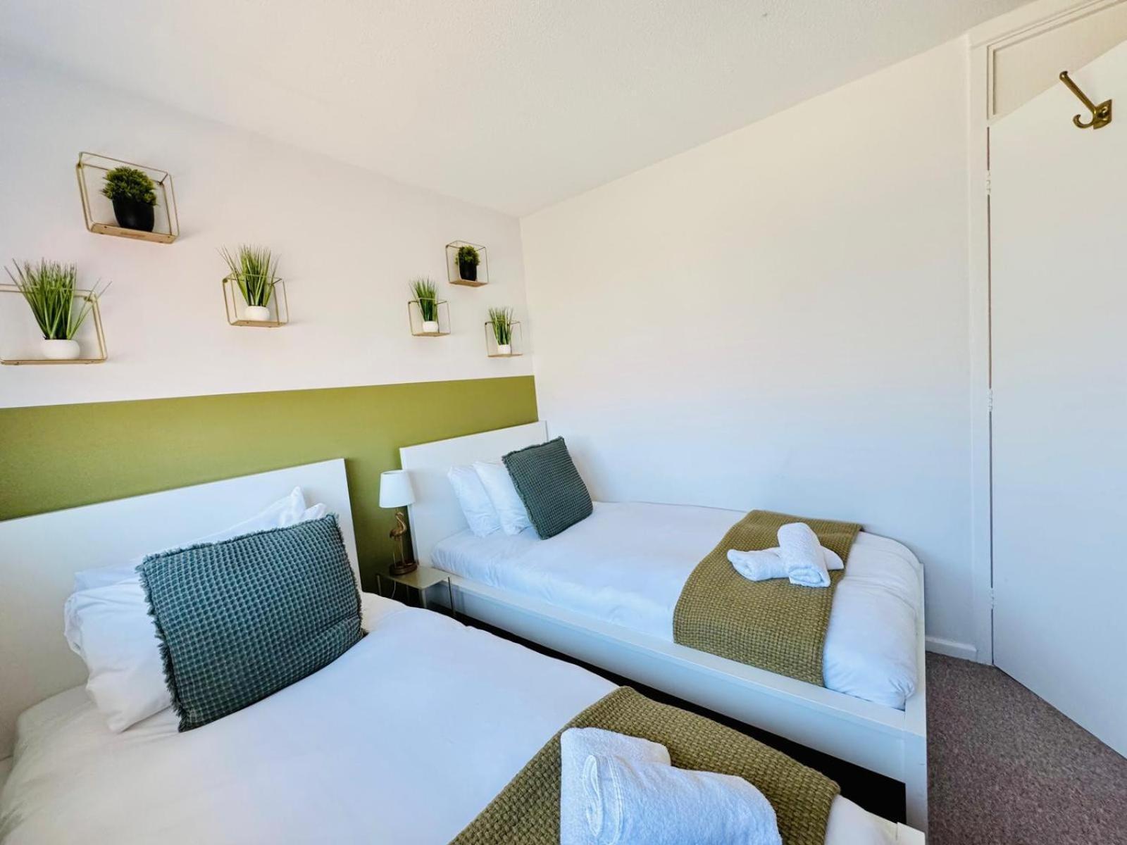 2 Bed House, Sleeps 6, Dog Friendly, Close To A14 M11, With Garden & Parking Long Stay Work Contractor Leisure, Jade เคมบริดจ์ ภายนอก รูปภาพ